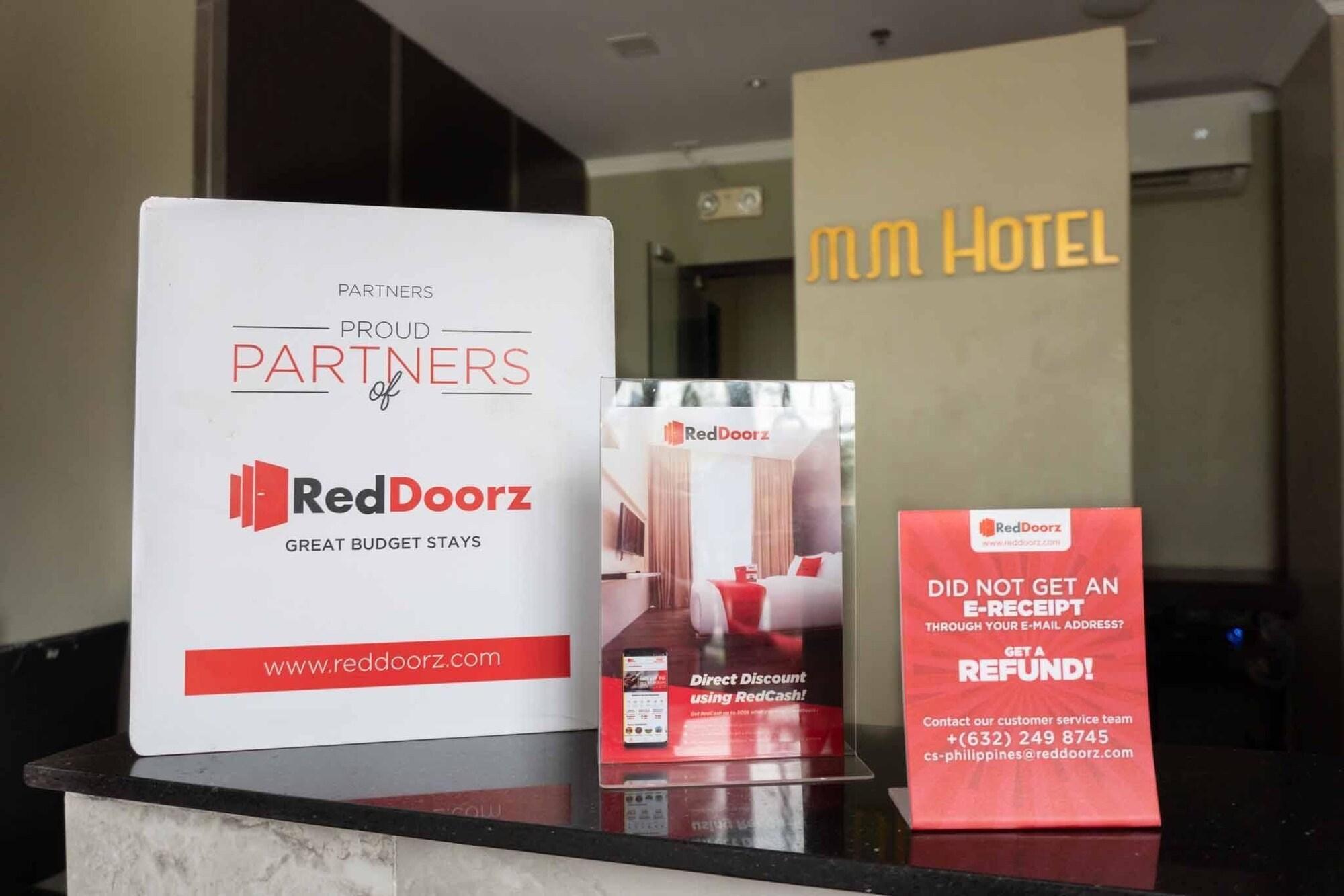 Reddoorz Plus At Mm Hotel Las Pinas Former Reddoorz Plus Near Bamboo Organ Экстерьер фото