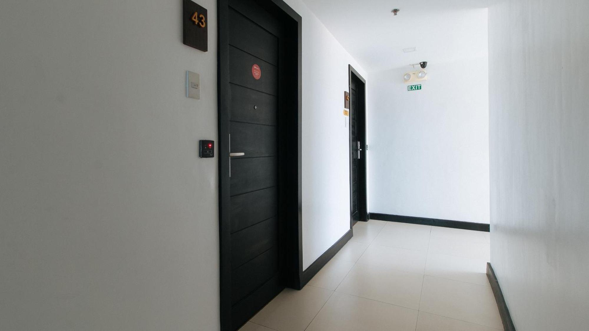 Reddoorz Plus At Mm Hotel Las Pinas Former Reddoorz Plus Near Bamboo Organ Экстерьер фото