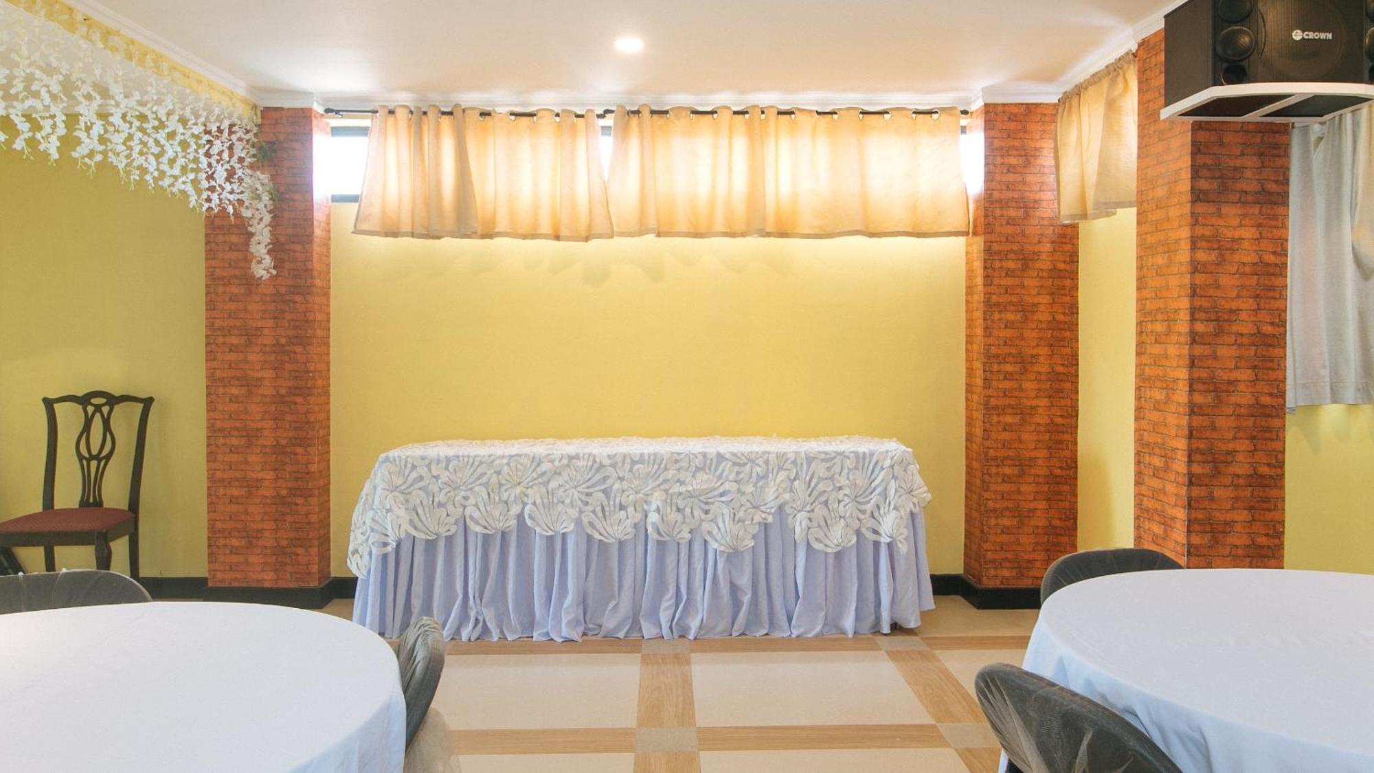 Reddoorz Plus At Mm Hotel Las Pinas Former Reddoorz Plus Near Bamboo Organ Экстерьер фото