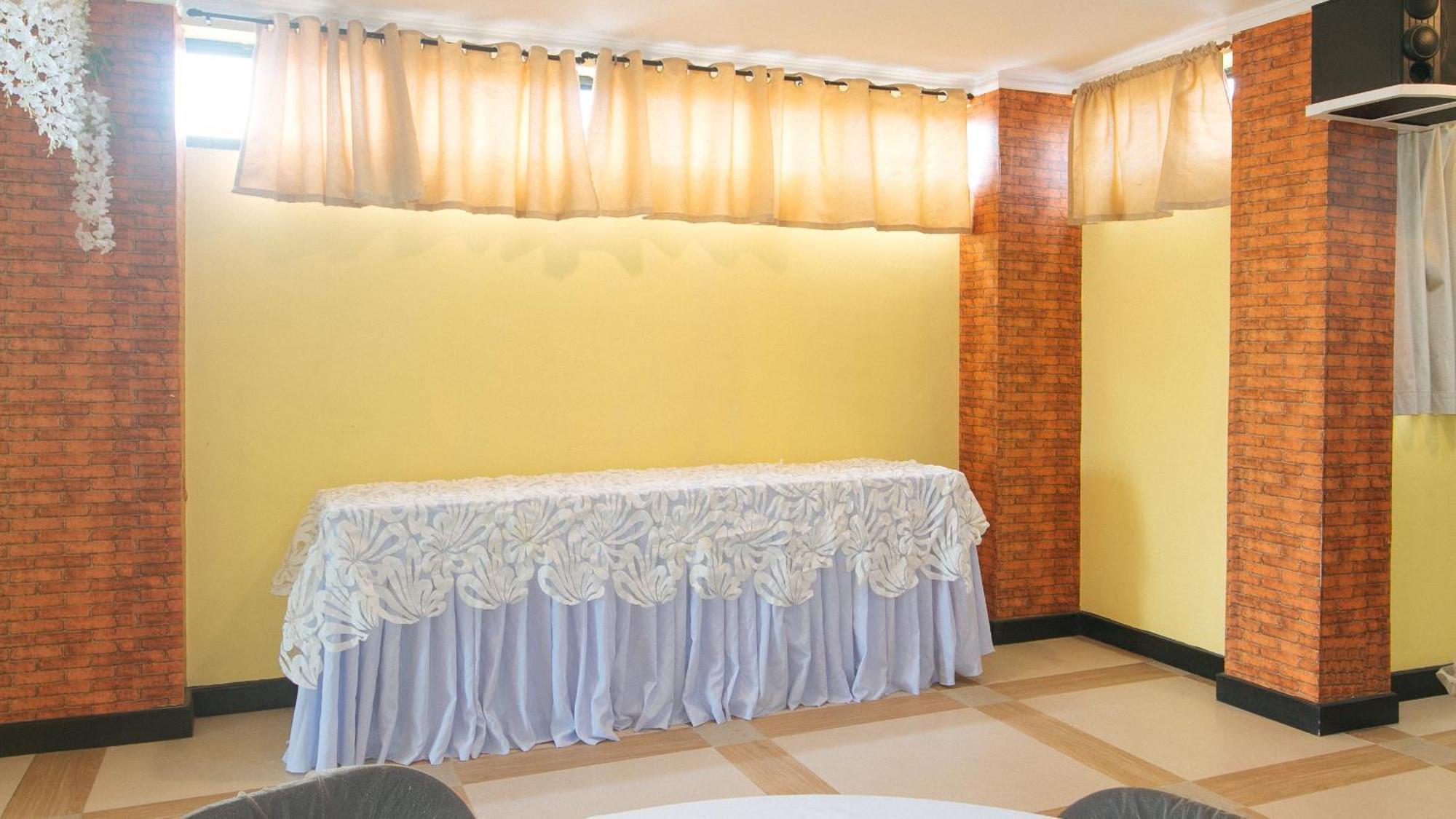 Reddoorz Plus At Mm Hotel Las Pinas Former Reddoorz Plus Near Bamboo Organ Экстерьер фото