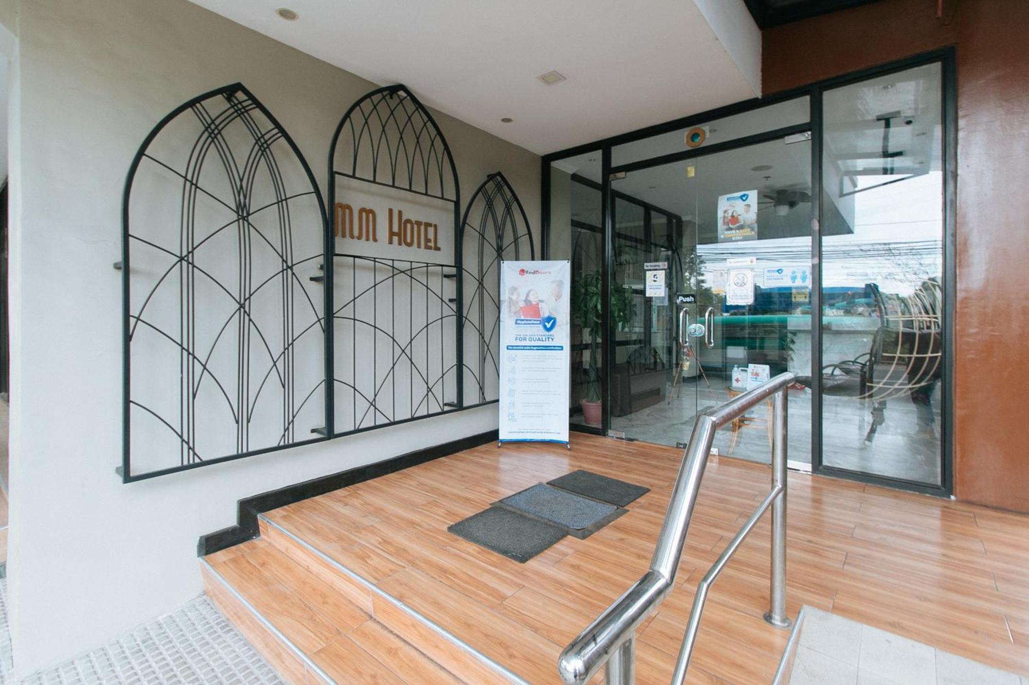 Reddoorz Plus At Mm Hotel Las Pinas Former Reddoorz Plus Near Bamboo Organ Экстерьер фото