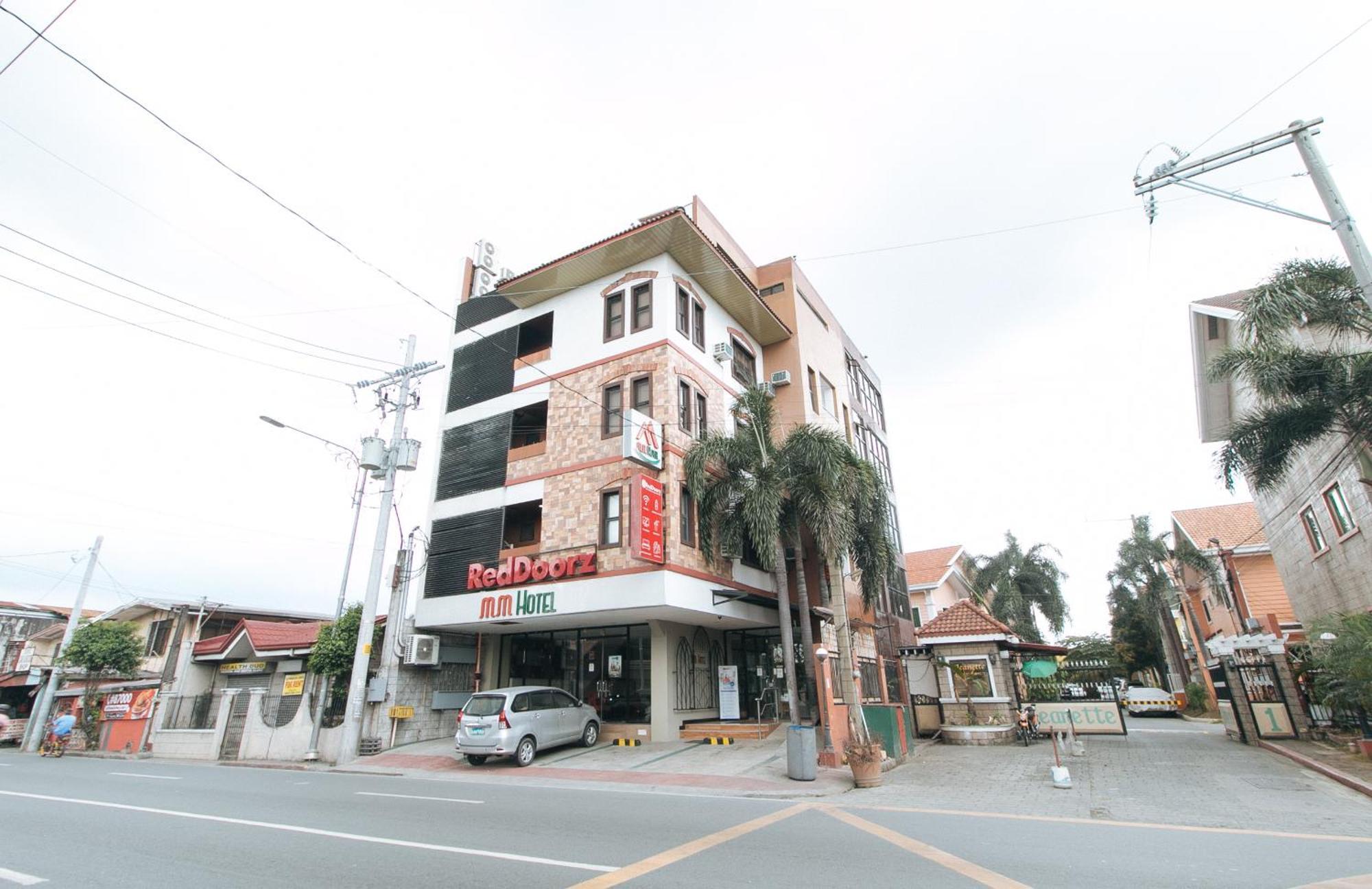 Reddoorz Plus At Mm Hotel Las Pinas Former Reddoorz Plus Near Bamboo Organ Экстерьер фото