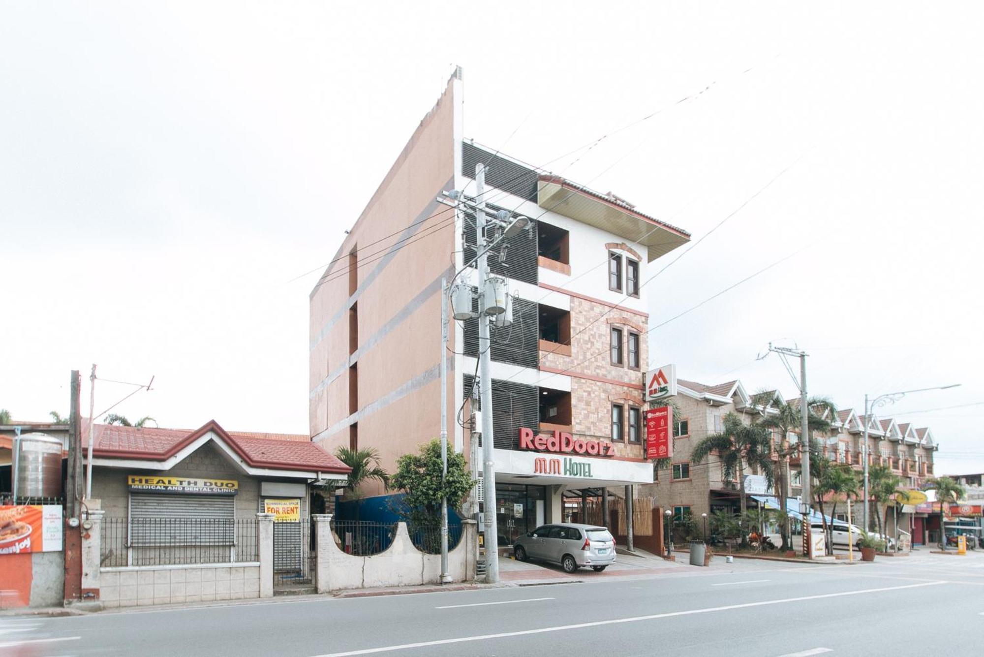 Reddoorz Plus At Mm Hotel Las Pinas Former Reddoorz Plus Near Bamboo Organ Экстерьер фото