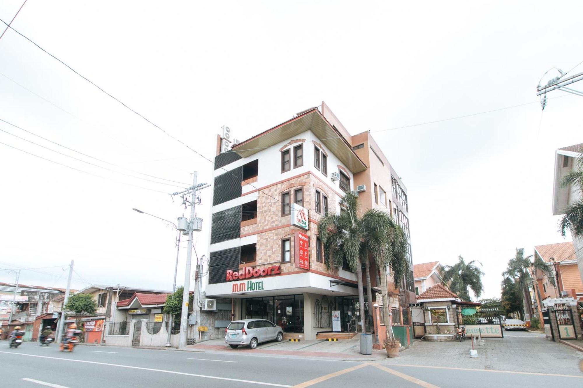 Reddoorz Plus At Mm Hotel Las Pinas Former Reddoorz Plus Near Bamboo Organ Экстерьер фото
